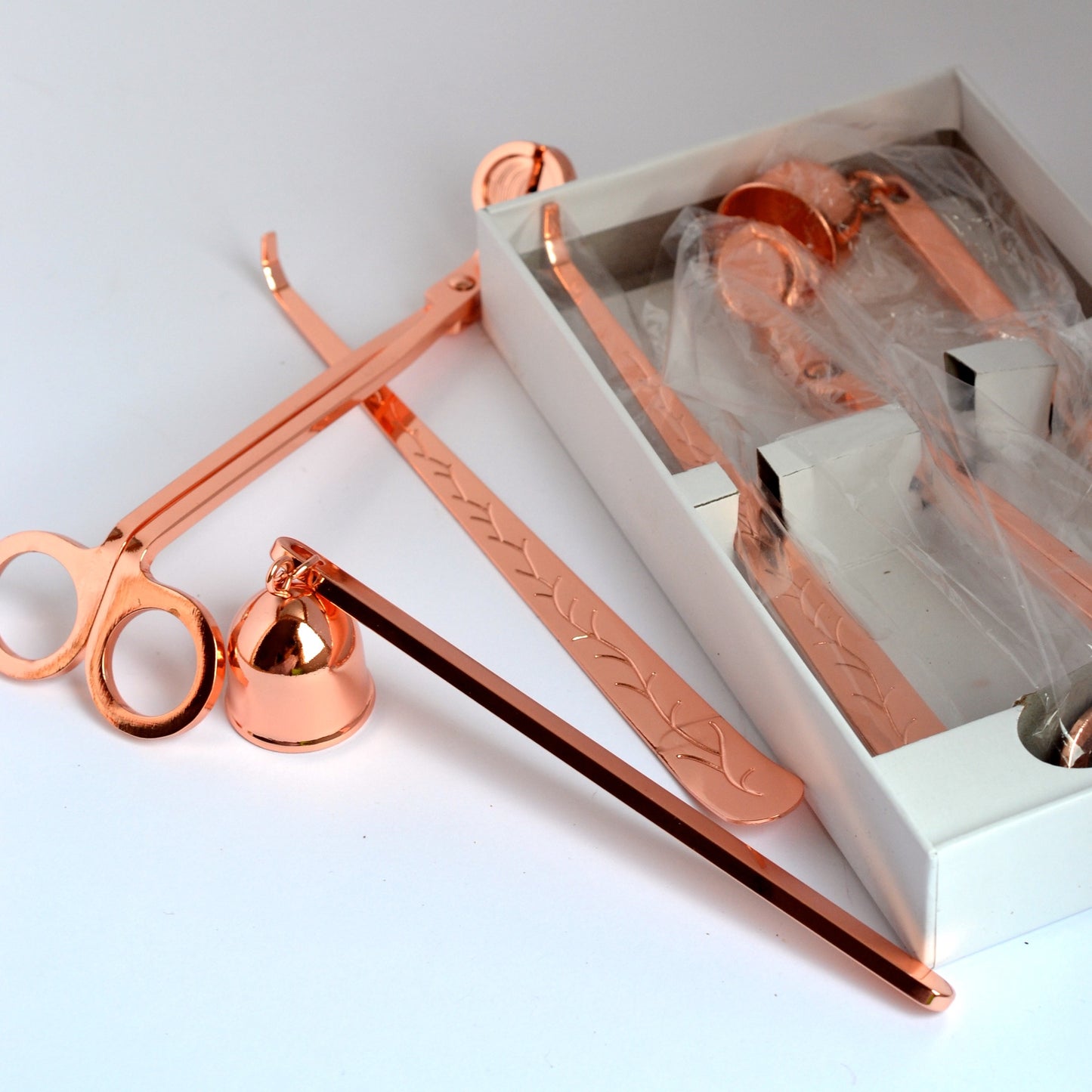 Candle-care-accessory-kit-with-box - Delune